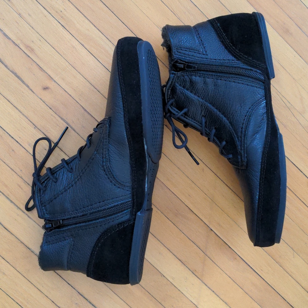 Tadeevo winter boots. 38. Professionally handcrafted leather. Beautiful! New.
